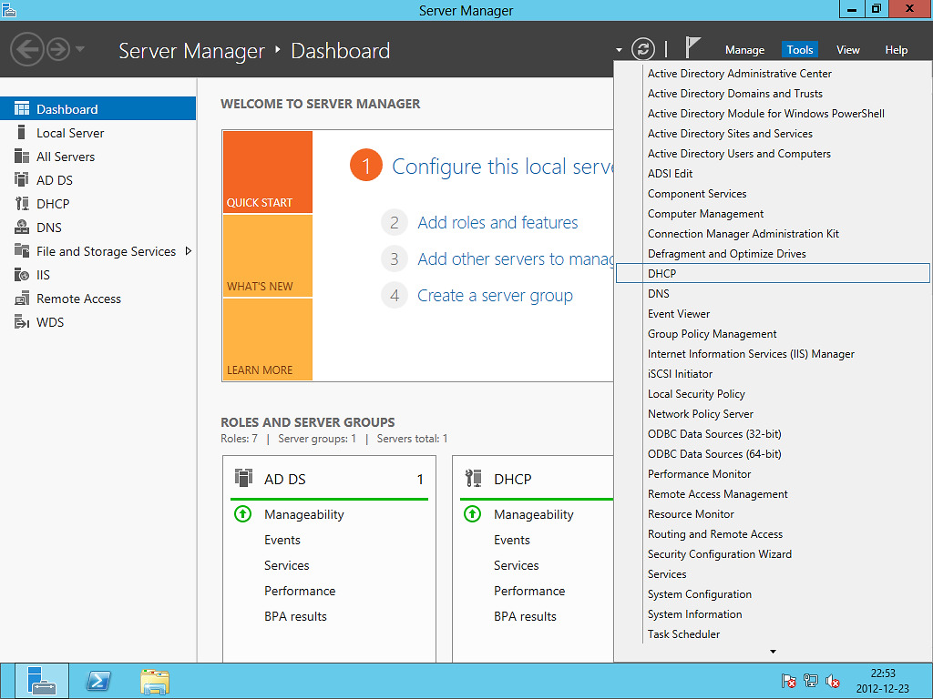 Nowy wygląd menadżera serwera systemu Windows Server 2012, umożliwiającego instalacje wybranych ról serwera.