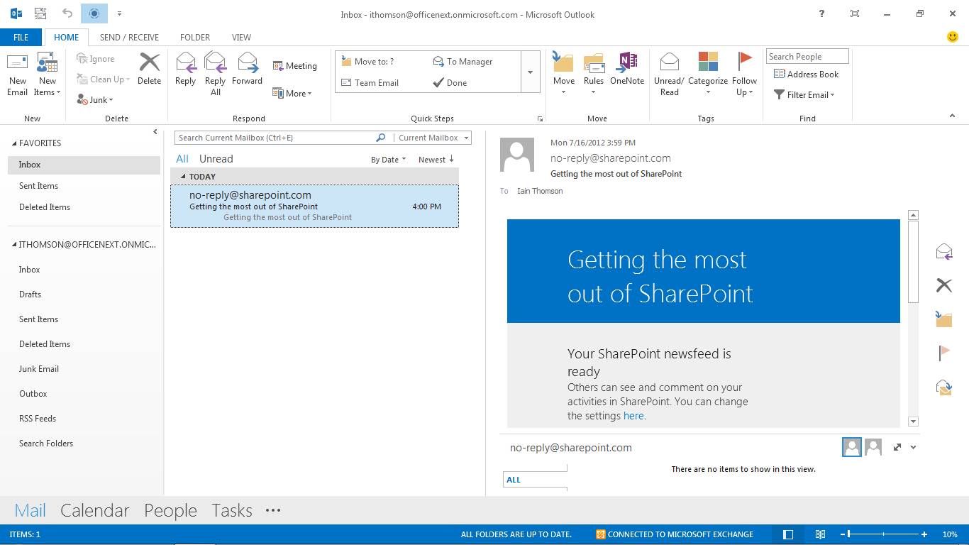 Okno programu Microsoft Outlook pakietu Office 2013.