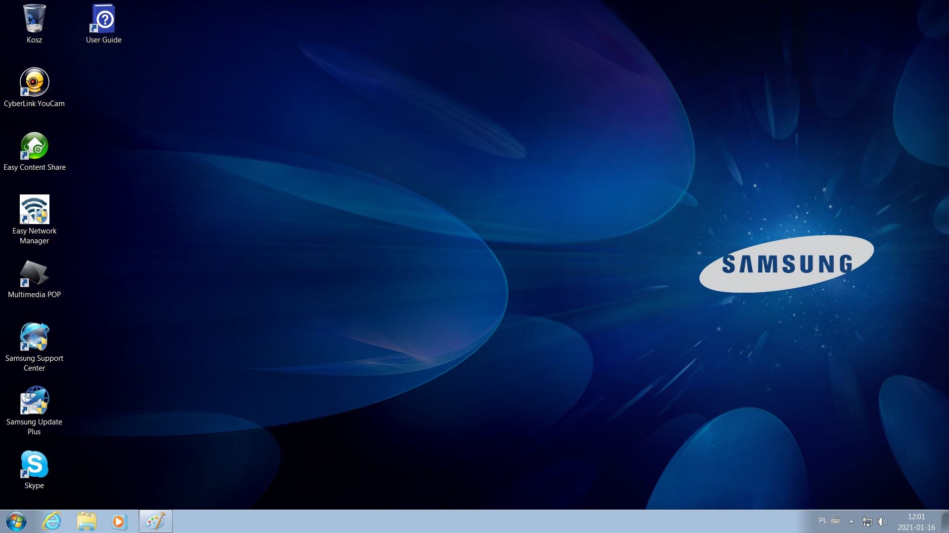 System Windows 8.1 w wersji OEM (Samsung) zainstalowany z płyty.
